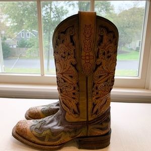 Women’s Corral cowboy boots